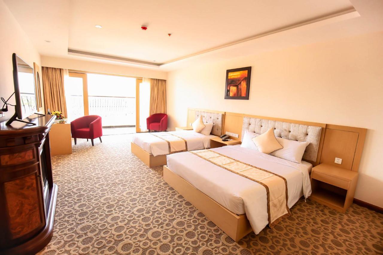 Bavico Plaza Hotel دالات المظهر الخارجي الصورة