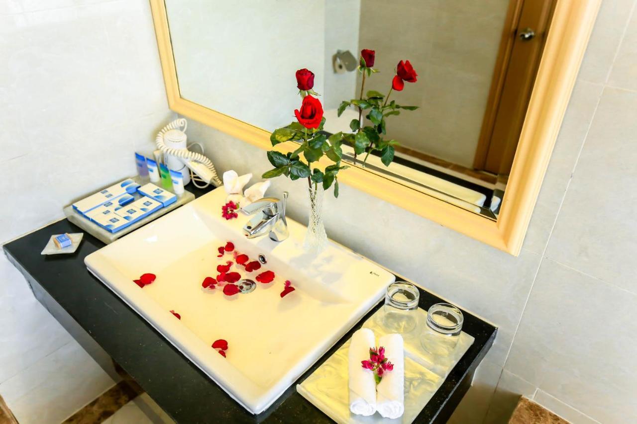 Bavico Plaza Hotel دالات المظهر الخارجي الصورة