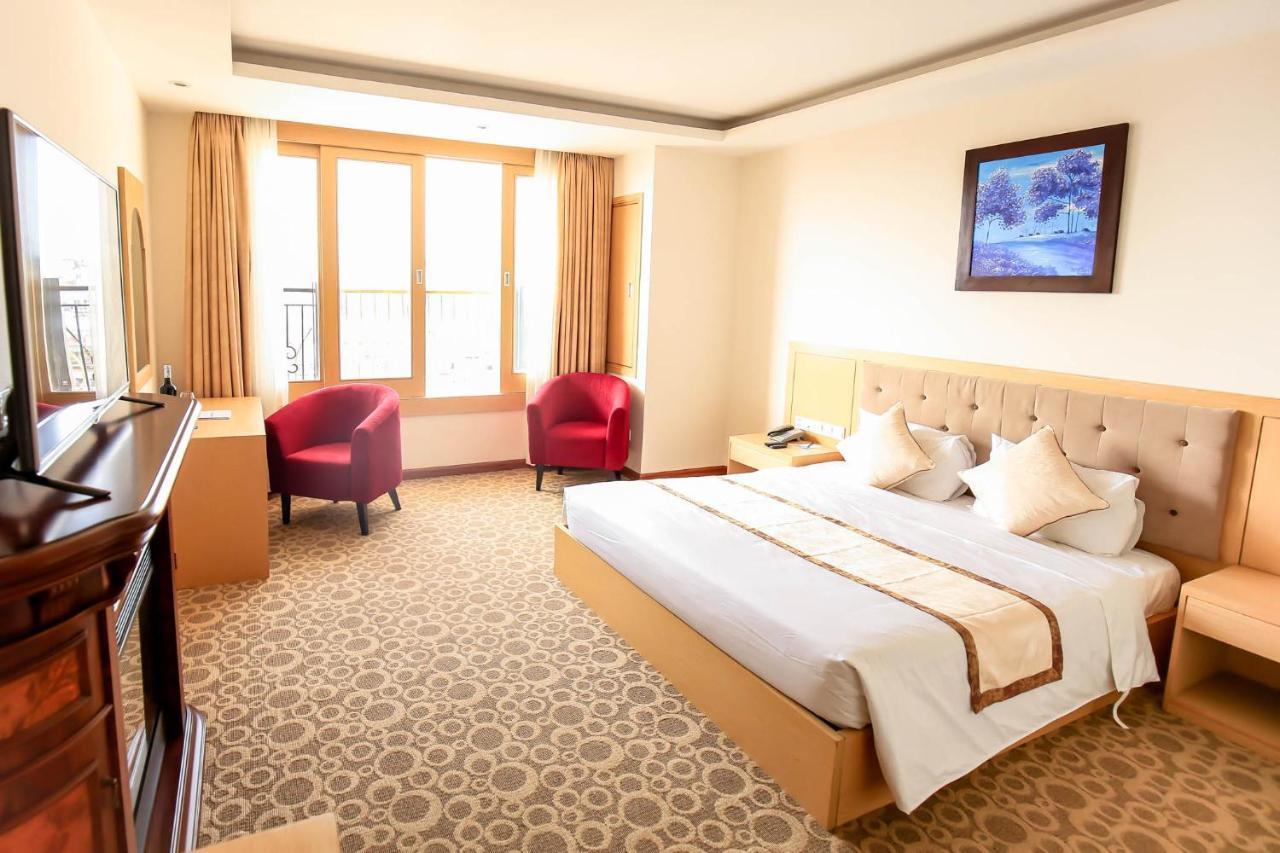 Bavico Plaza Hotel دالات المظهر الخارجي الصورة