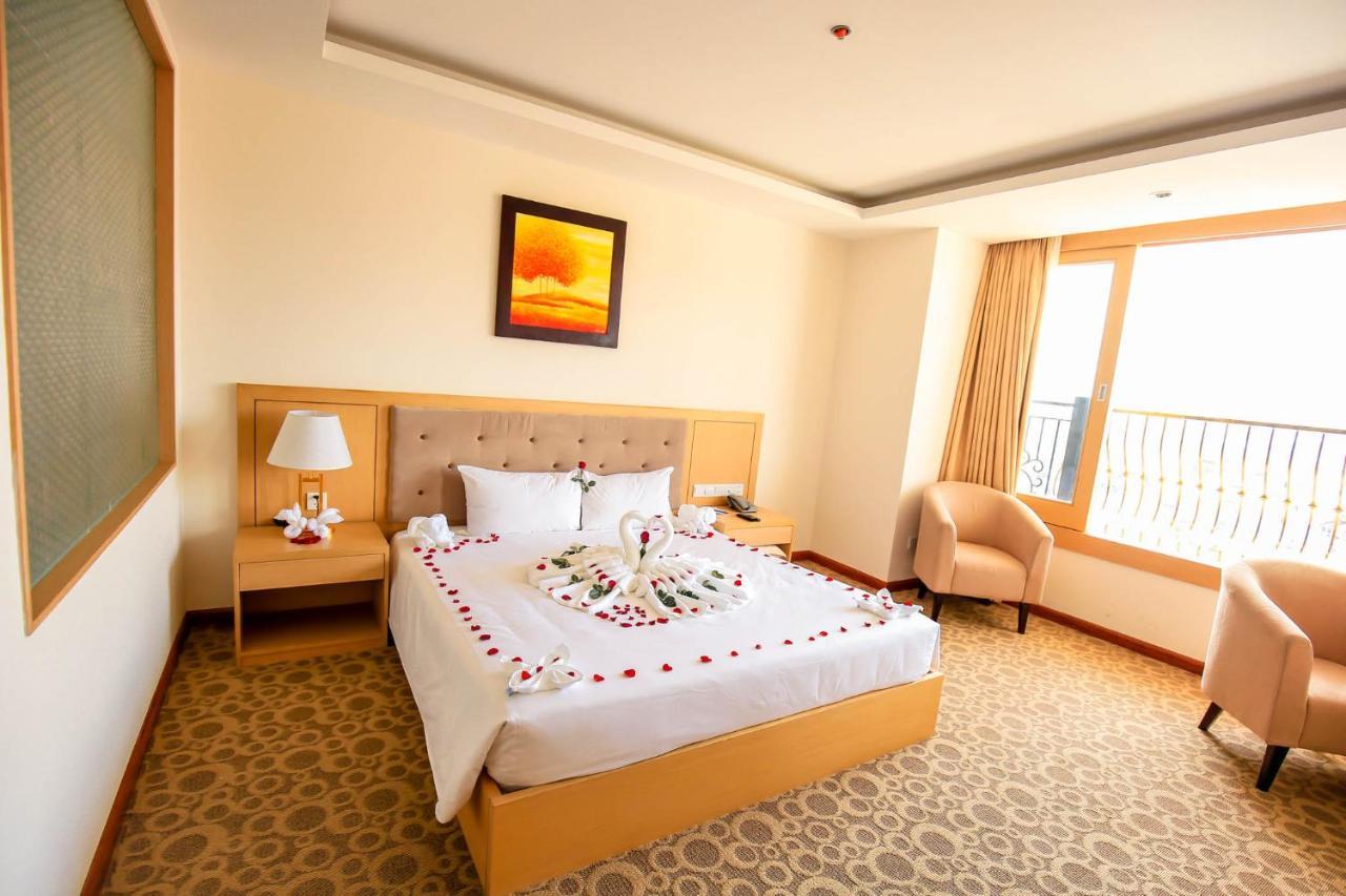 Bavico Plaza Hotel دالات المظهر الخارجي الصورة
